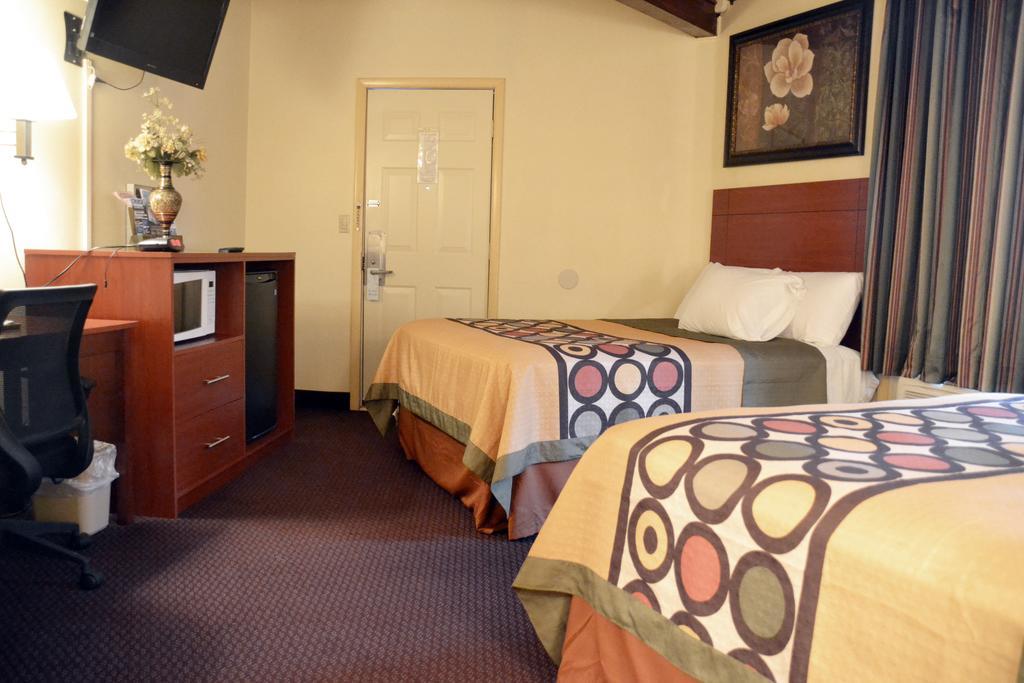 Scottish Inns Potsdam Room photo